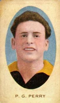 1922 J.J. Schuh Australian Footballers #NNO Percy Perry Front